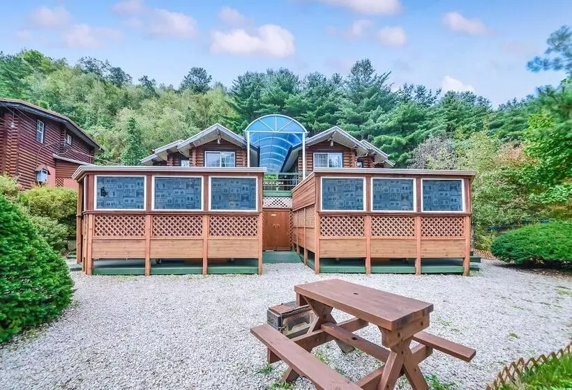 Pocheon Arumdri Pension
