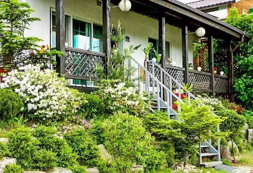 Pocheon White House Pension