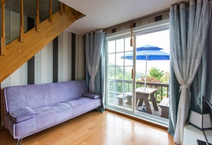 Pyeongchang Healing Hasigae Dog Pension