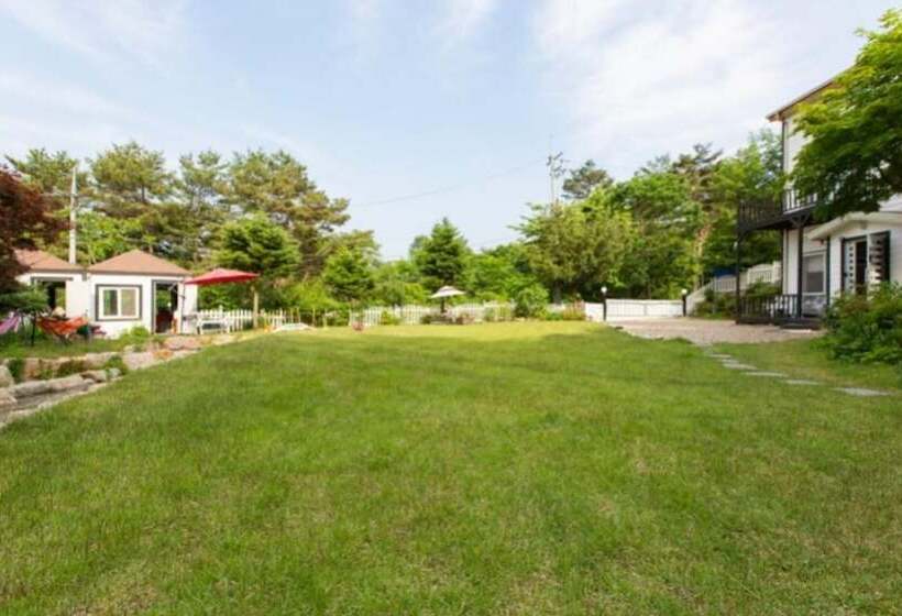 Pyeongchang Healing Hasigae Dog Pension