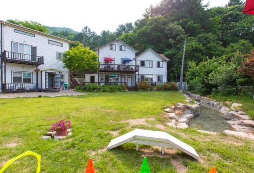 Pyeongchang Healing Hasigae Dog Pension