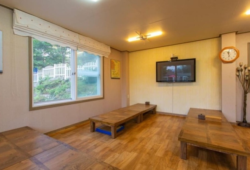 Pyeongchang Healing Hasigae Dog Pension