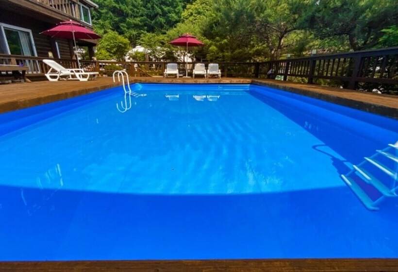 Pyeongchang Healing Hasigae Dog Pension