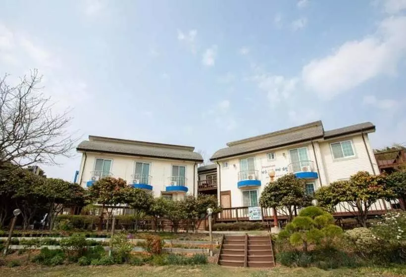 Taean Badayeohaeng Pension