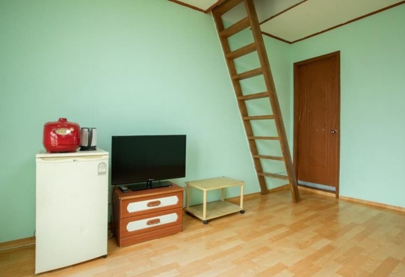 Taean Badayeohaeng Pension