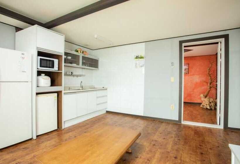 Taean Badayeohaeng Pension