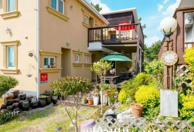 Taean Versailles Pension