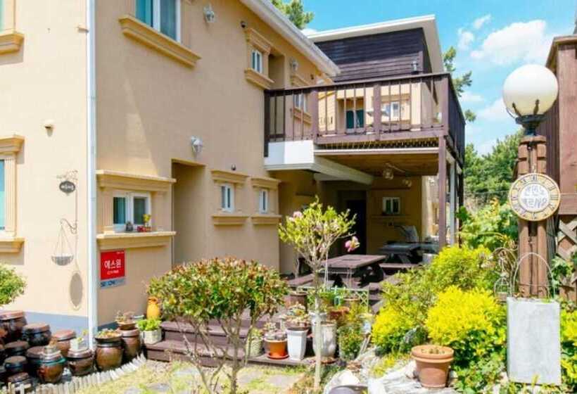 Taean Versailles Pension