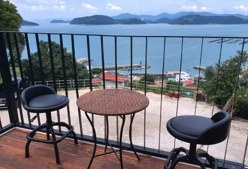 Yeosu Geumodo Geumpa Pension