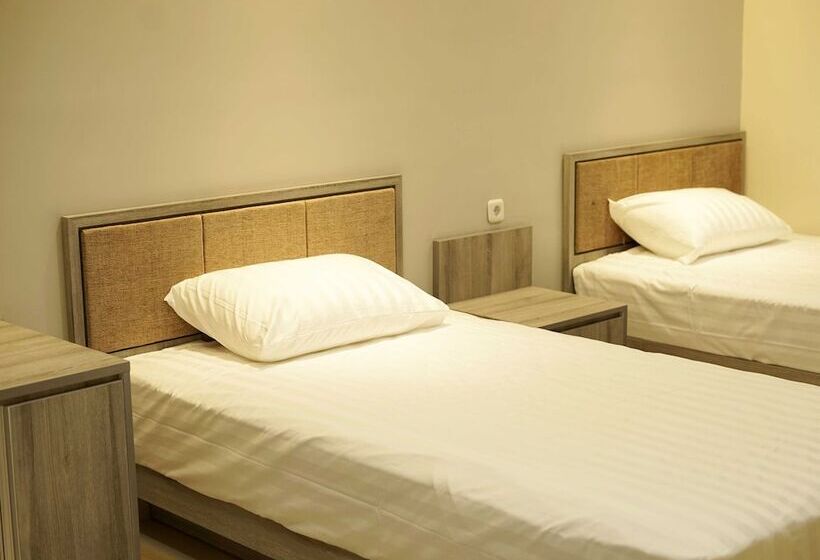 Cămin Djuragan Kamar Priority Inn