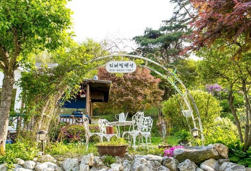 Geumsan Riverville Pension