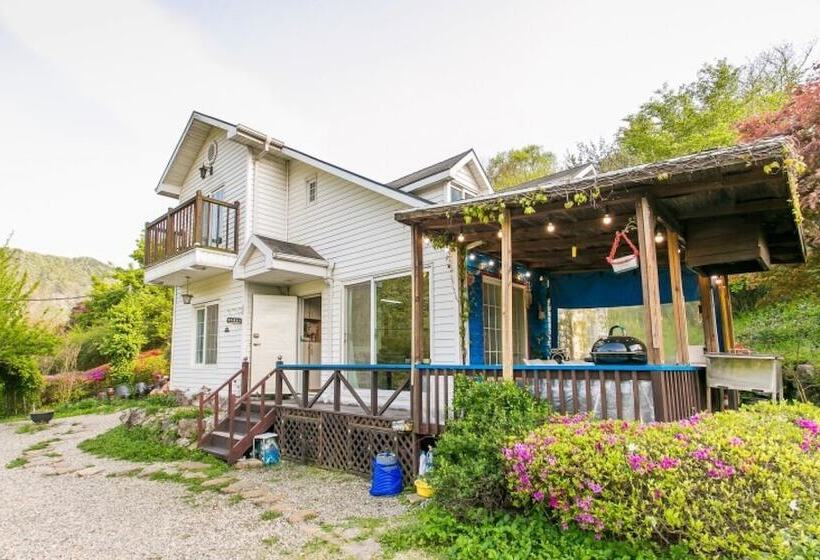 Geumsan Riverville Pension