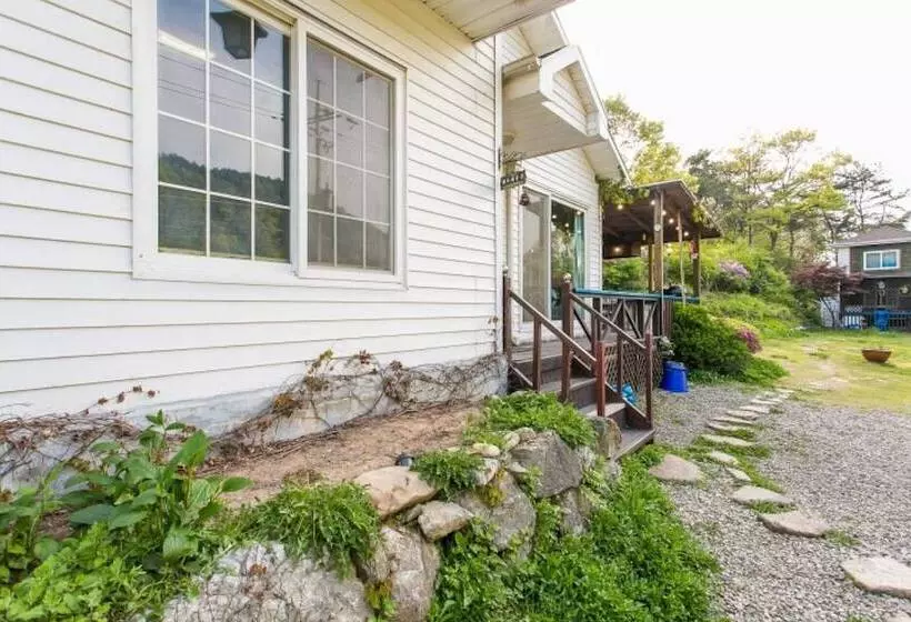 Geumsan Riverville Pension