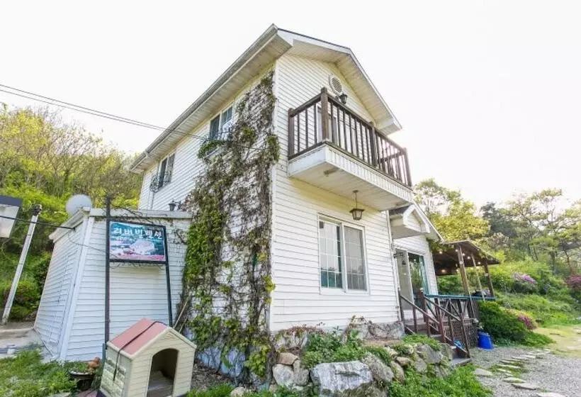 Geumsan Riverville Pension