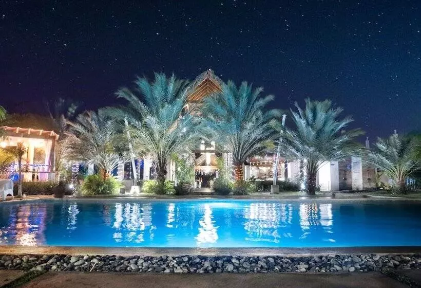 Hotelli Coconut Paradise Beach