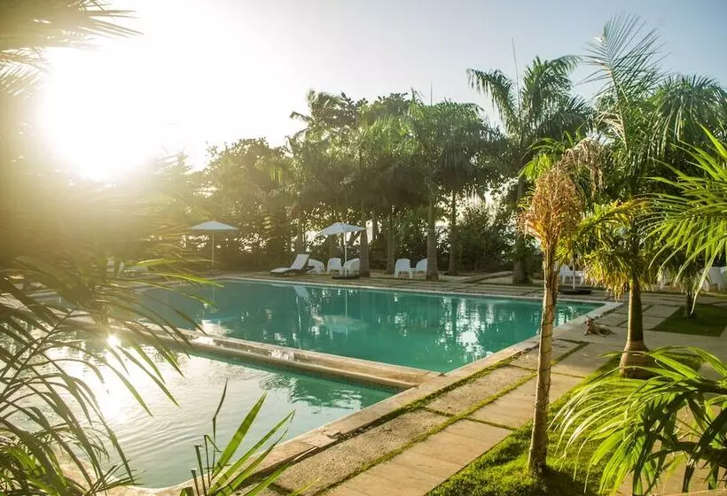 Hotelli Coconut Paradise Beach