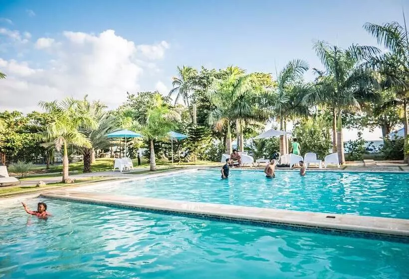 Hotelli Coconut Paradise Beach