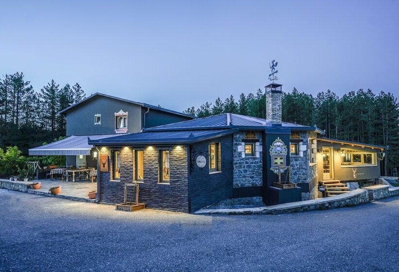 בית מלון כפרי Pindos Resort