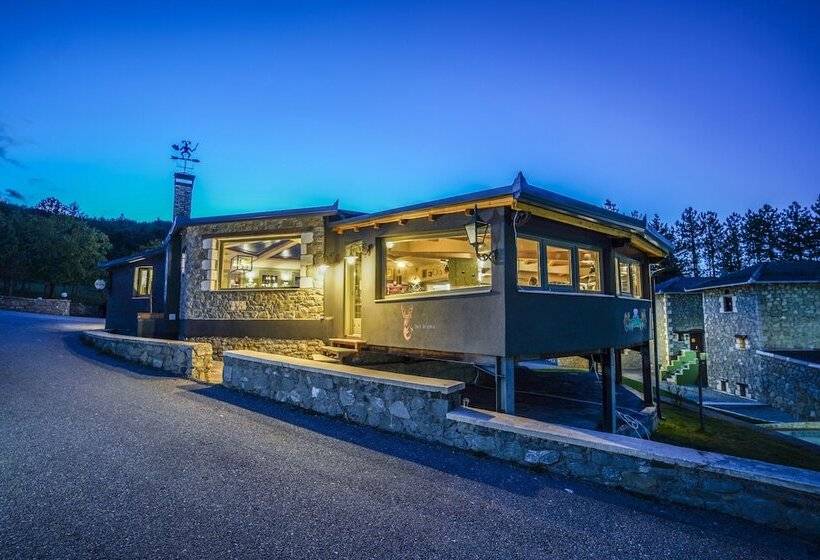 בית מלון כפרי Pindos Resort