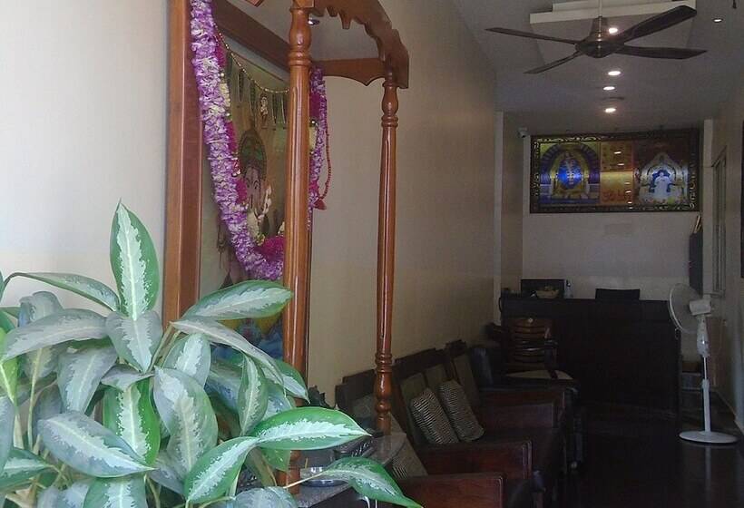 فندق Sai Ram Residency