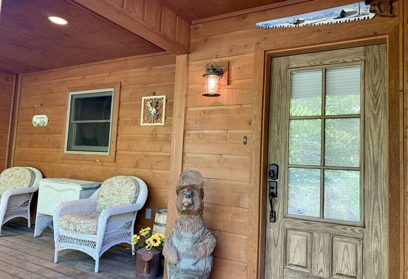 Kim S Cove Motorcycle Friendly Cabin Features Game Room By Redawning