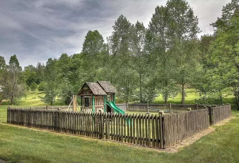 Kim S Cove Motorcycle Friendly Cabin Features Game Room By Redawning