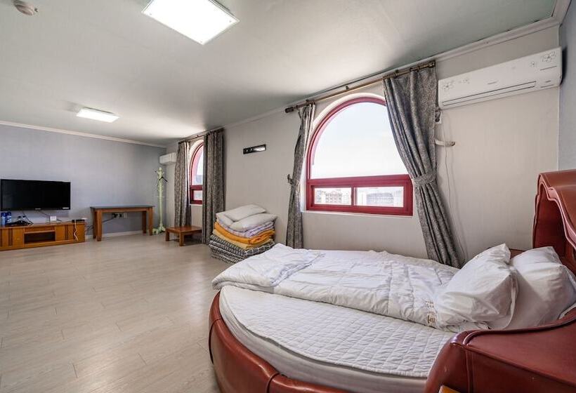 מוטל Gangneung Gyeongpodae Victoria