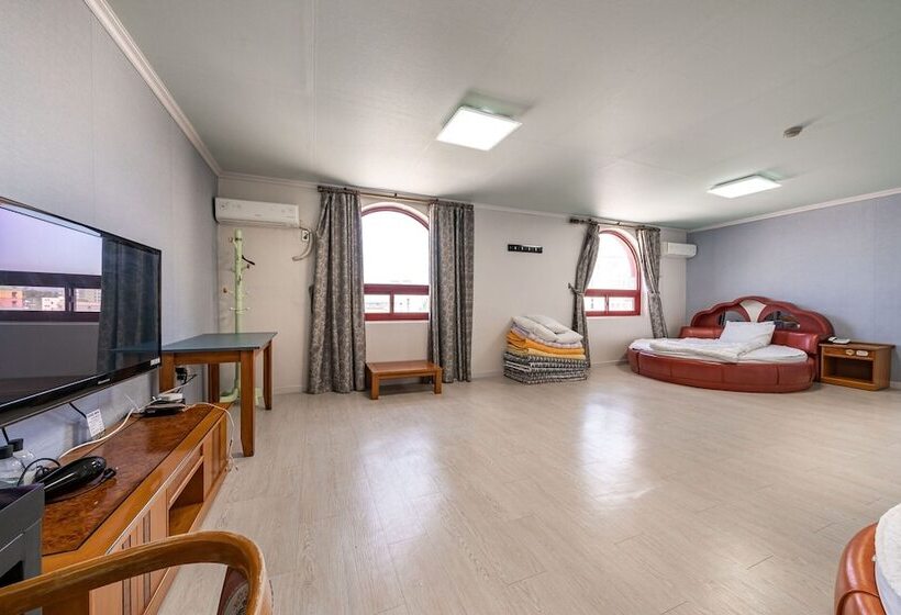 מוטל Gangneung Gyeongpodae Victoria