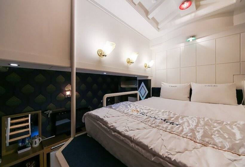 מוטל Gumi Wonpyeong Freesia