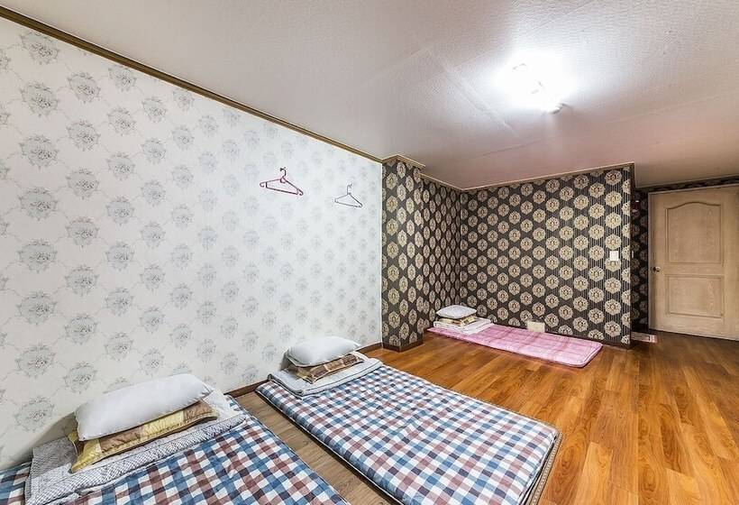 فندق على الطريق Inje Kingston