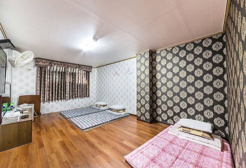 فندق على الطريق Inje Kingston