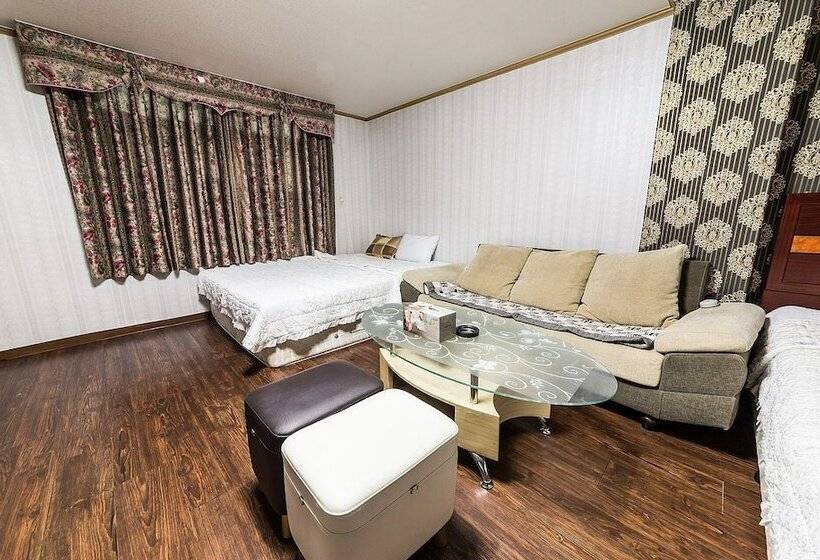 فندق على الطريق Inje Kingston