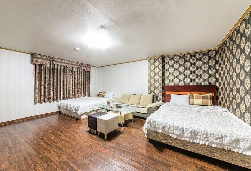 فندق على الطريق Inje Kingston