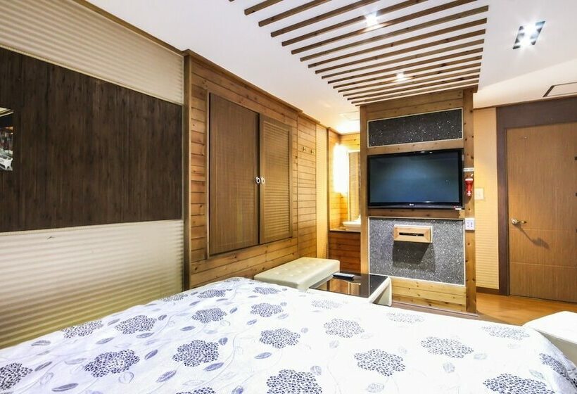 Motel Rugo In Junghwasan Dong Jeonju