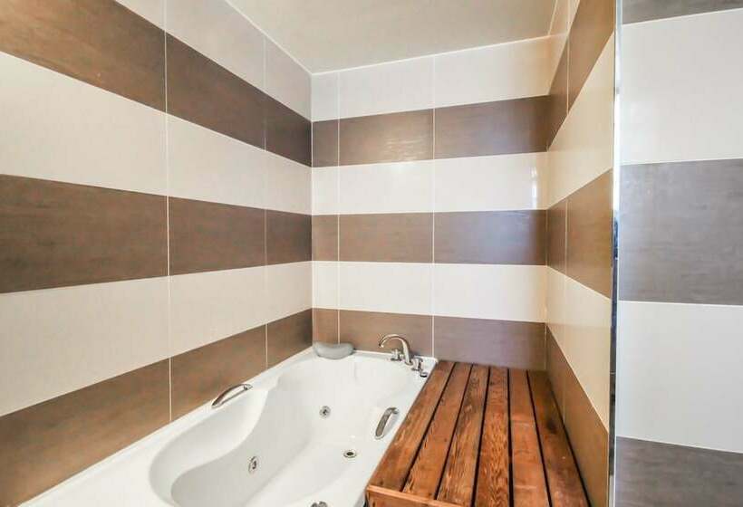 Motel Rugo In Junghwasan Dong Jeonju