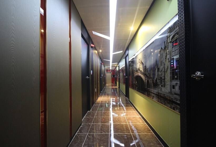 汽车旅馆 Jinju Opera