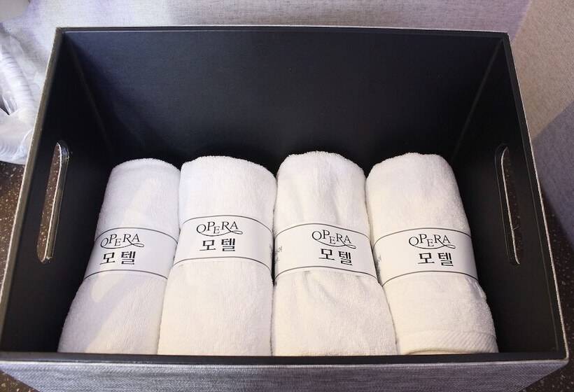 汽车旅馆 Jinju Opera