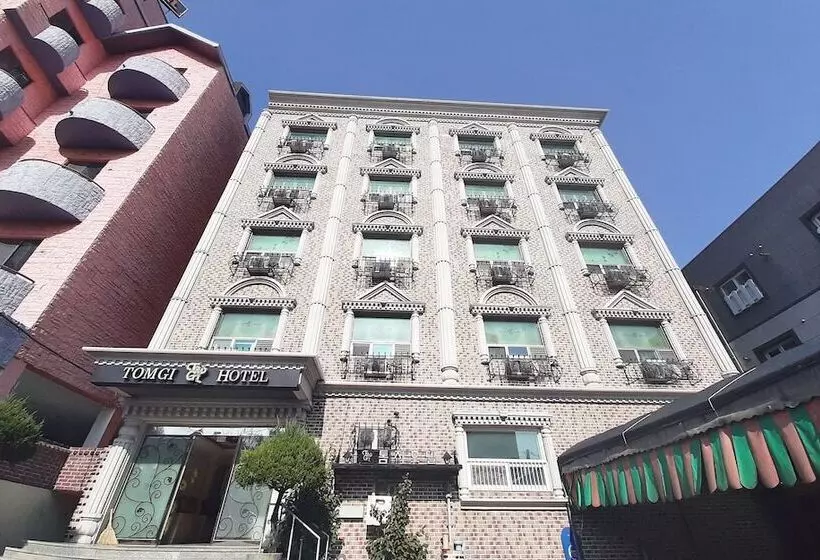 モーテル Jinju Tomji