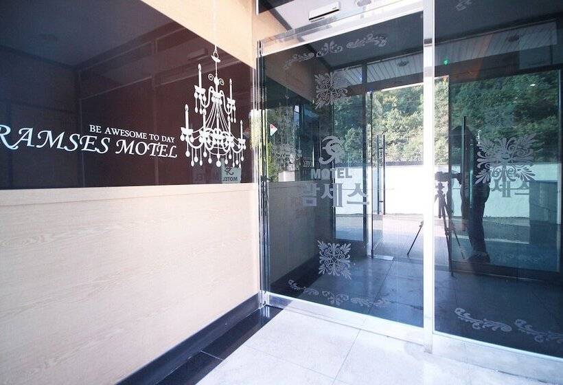 فندق على الطريق Namwon Ramesses