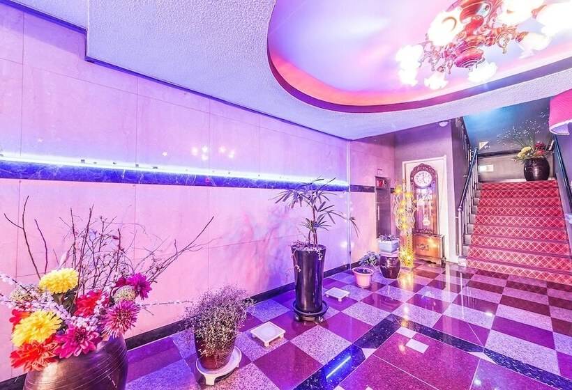 מוטל Paju Jayuro