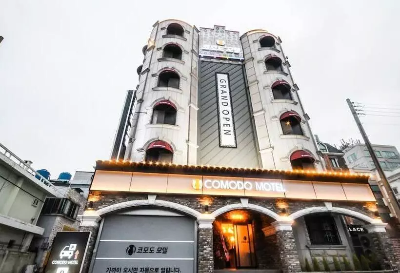 モーテル Sacheon Commodore