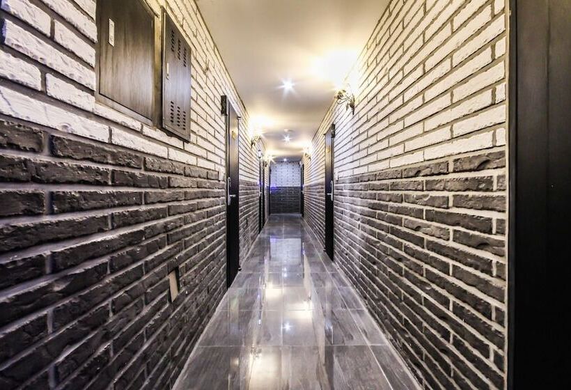 Motel Sacheon Commodore