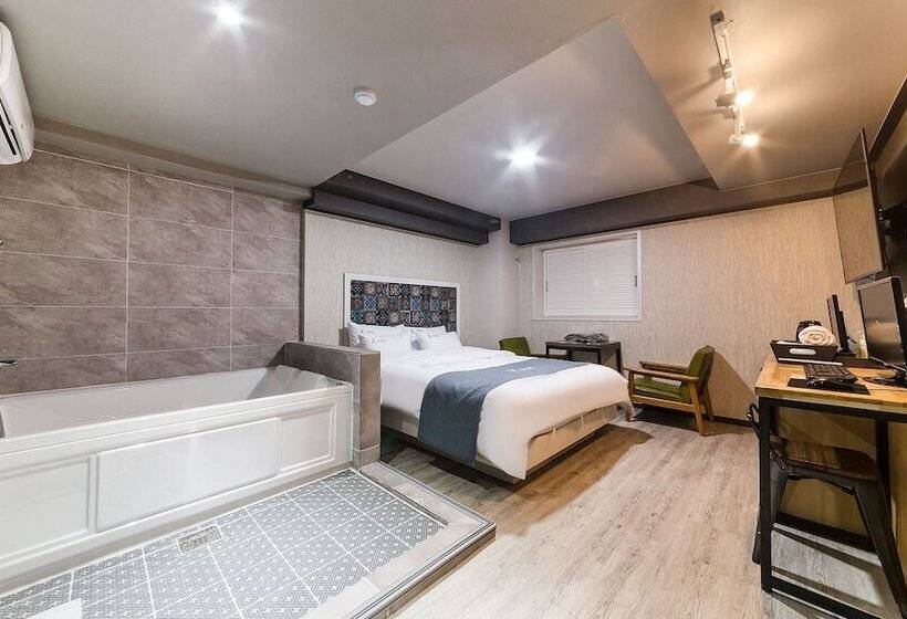 모텔 Suwon Yeongtong K