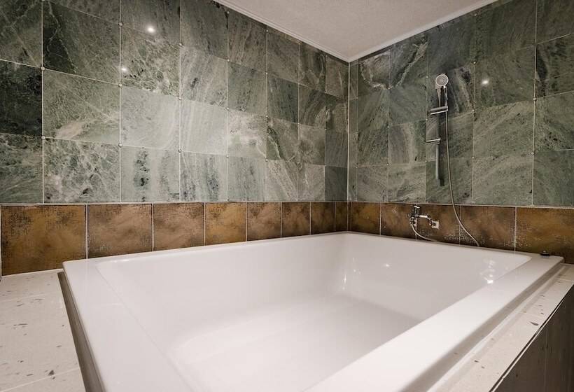 Motel Tongyeong Hotel Opera