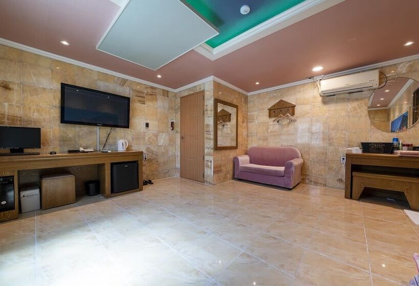 Motel Tongyeong Hotel Opera