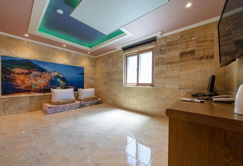 Motel Tongyeong Hotel Opera