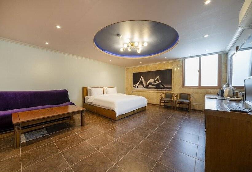 Motel Tongyeong Hotel Opera