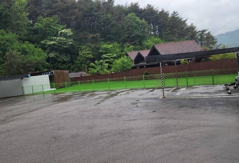 מוטל Yangsan Deokgye Seastar