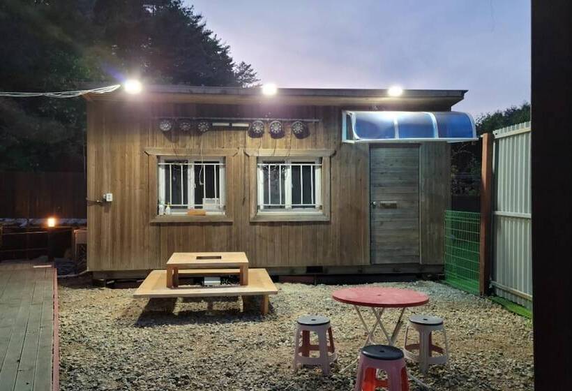 מוטל Yangsan Deokgye Seastar