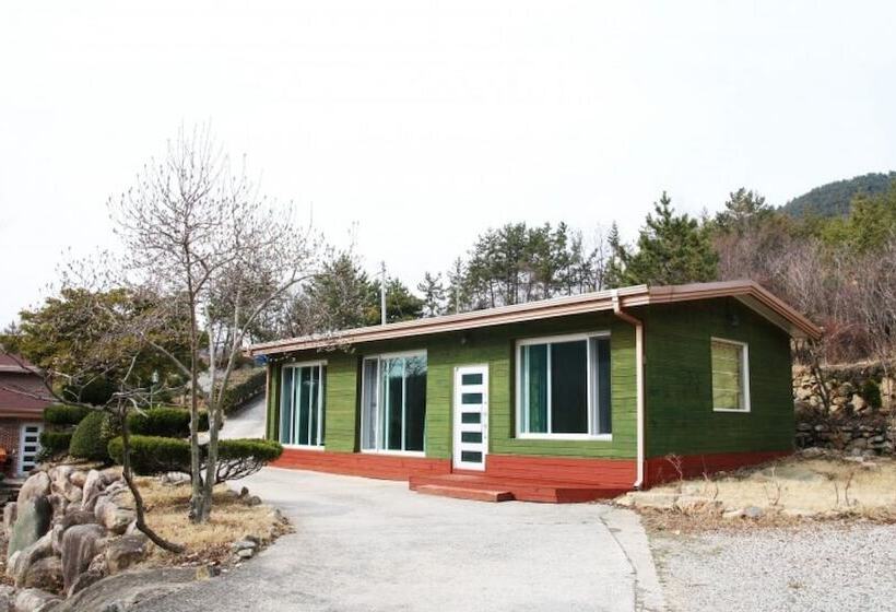 Namhae Geumsan Ianjae Pension